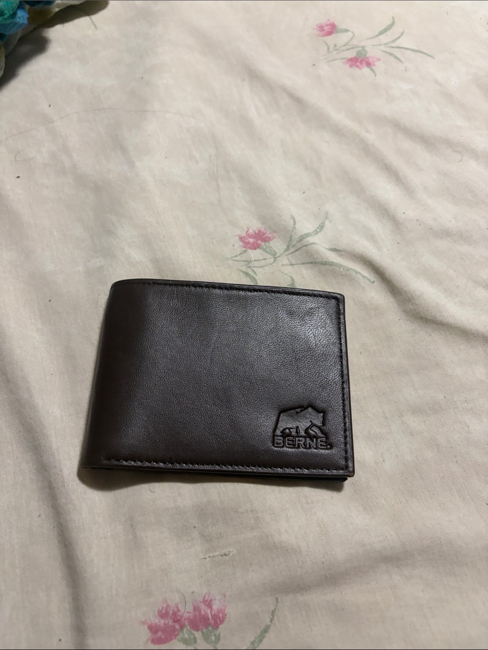 BERNE Brown Bi-Fold Wallet – Excellent Condition